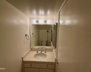 335 Wallis Street - Photo Thumbnail 11