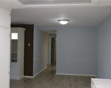 3169 Via Vista - Photo Thumbnail 7