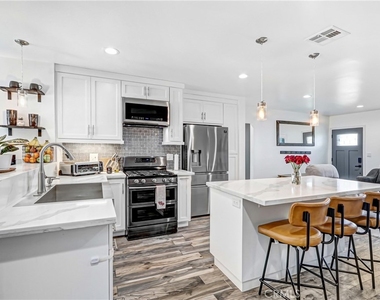 128 E Penn - Photo Thumbnail 7