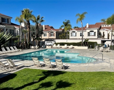28745 La Triana - Photo Thumbnail 20