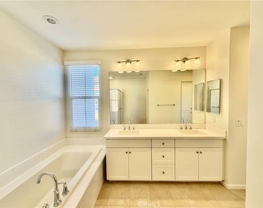 112 Crescent Moon - Photo Thumbnail 17