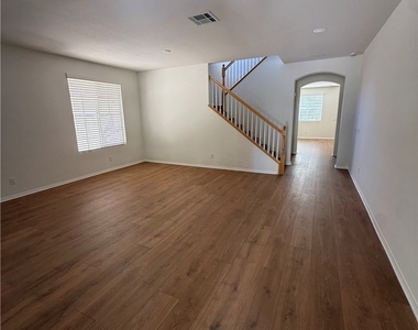 144 Treehouse - Photo Thumbnail 2