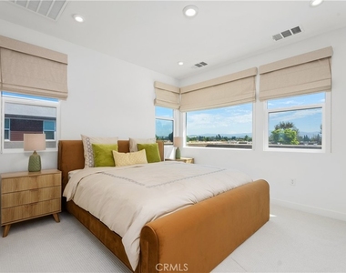 651 S Lyon Street - Photo Thumbnail 22