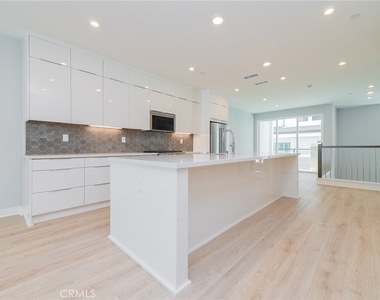 2653 Everly Dr - Photo Thumbnail 25