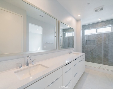 2653 Everly Dr - Photo Thumbnail 9