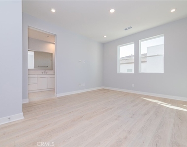 2653 Everly Dr - Photo Thumbnail 17