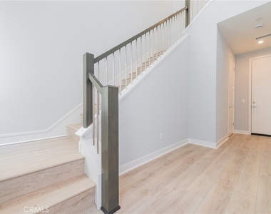 2653 Everly Dr - Photo Thumbnail 4