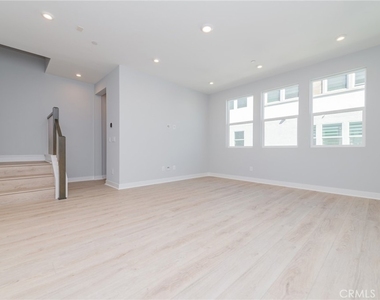 2653 Everly Dr - Photo Thumbnail 27