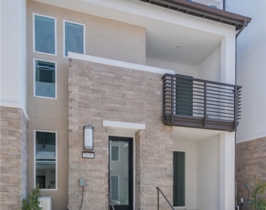 2653 Everly Dr - Photo Thumbnail 2