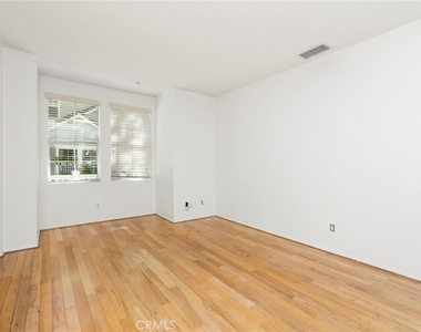 4 Toribeth Street - Photo Thumbnail 3