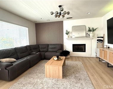 17973 Aloe Lane - Photo Thumbnail 3