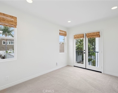 314 1/2 Larkspur Avenue - Photo Thumbnail 11