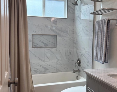 4817 Allied Rd - Photo Thumbnail 14