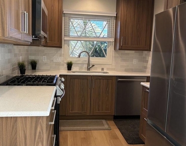 4817 Allied Rd - Photo Thumbnail 3