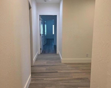 761 Lighthouse Avenue - Photo Thumbnail 5