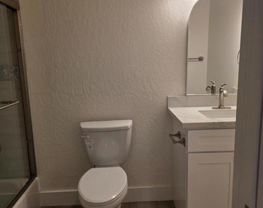 761 Lighthouse Avenue - Photo Thumbnail 10