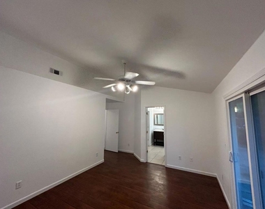 1035 Arbor Drive - Photo Thumbnail 11