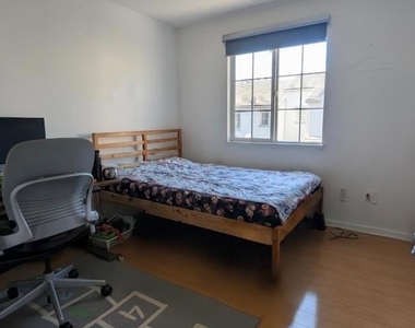 4292 Delacroix Court - Photo Thumbnail 6