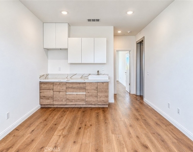 14424 Buvan Court - Photo Thumbnail 9
