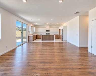 14424 Buvan Court - Photo Thumbnail 4