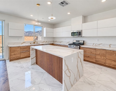 14424 Buvan Court - Photo Thumbnail 8