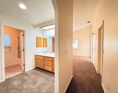 15681 Kingswood Drive - Photo Thumbnail 11