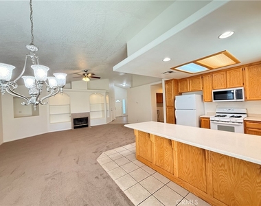 15681 Kingswood Drive - Photo Thumbnail 4