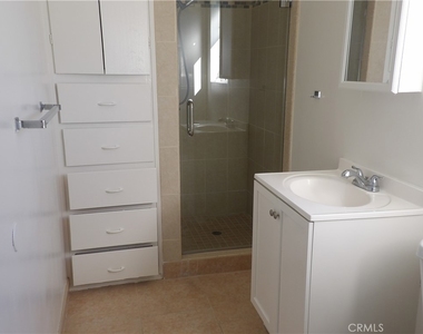 1618 1/2 W Gardena - Photo Thumbnail 1