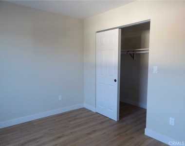 1618 1/2 W Gardena - Photo Thumbnail 6