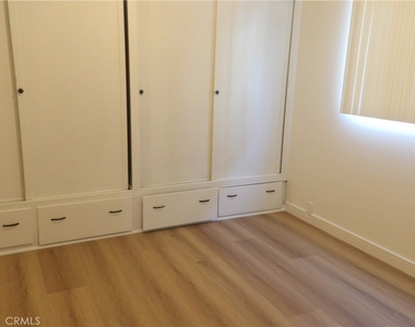 1618 W Gardena - Photo Thumbnail 2