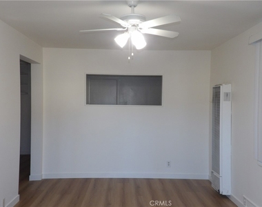 1618 W Gardena - Photo Thumbnail 1