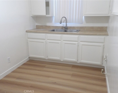 1618 W Gardena - Photo Thumbnail 5