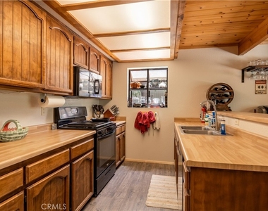 1608 Cascade - Photo Thumbnail 12