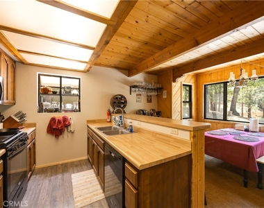 1608 Cascade - Photo Thumbnail 13