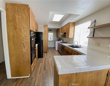 631 Harding Drive - Photo Thumbnail 5