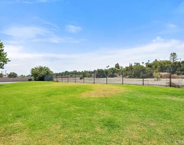 8647 Calle Del Prado - Photo Thumbnail 12