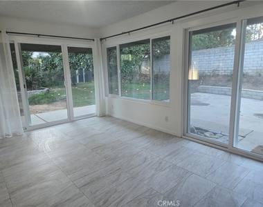 955 Le Conte Drive - Photo Thumbnail 4