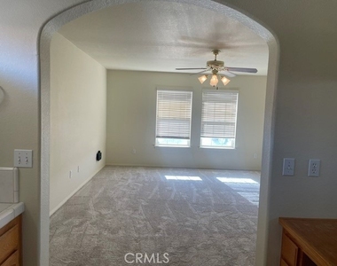 27401 Lakeview - Photo Thumbnail 15