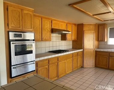 27401 Lakeview - Photo Thumbnail 10