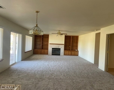 27401 Lakeview - Photo Thumbnail 5