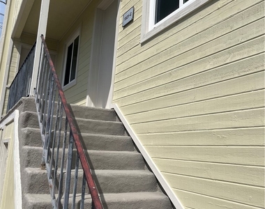 1521 W Glenoaks Boulevard - Photo Thumbnail 1