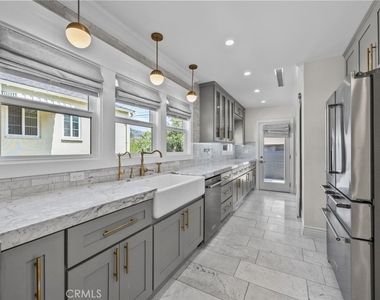 1134 Graynold Avenue - Photo Thumbnail 17