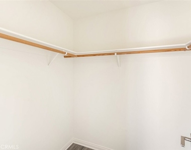 1201 Viola Avenue - Photo Thumbnail 25