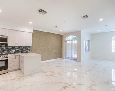 1201 Viola Avenue - Photo Thumbnail 5
