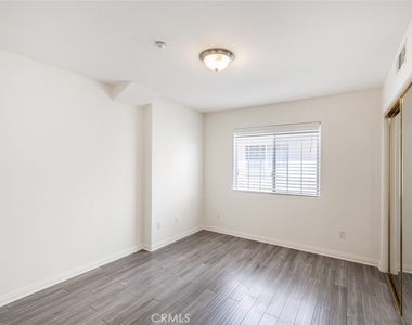 1201 Viola Avenue - Photo Thumbnail 23