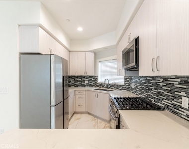 1201 Viola Avenue - Photo Thumbnail 11