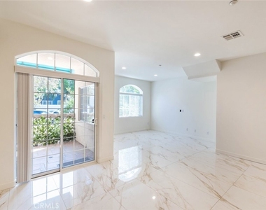 1201 Viola Avenue - Photo Thumbnail 6