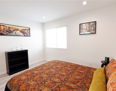18623 Bryant - Photo Thumbnail 5