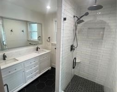 1111 Harvard Avenue - Photo Thumbnail 14