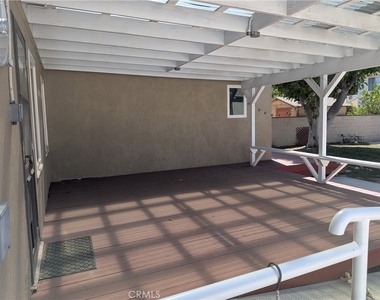 1511 N Rose - Photo Thumbnail 13